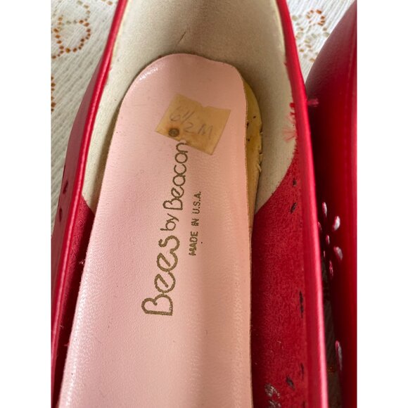 Vintage 1990s NIB Beacon Bees Red Leather Cutout Flats Size 6.5 M - Picture 4 of 10